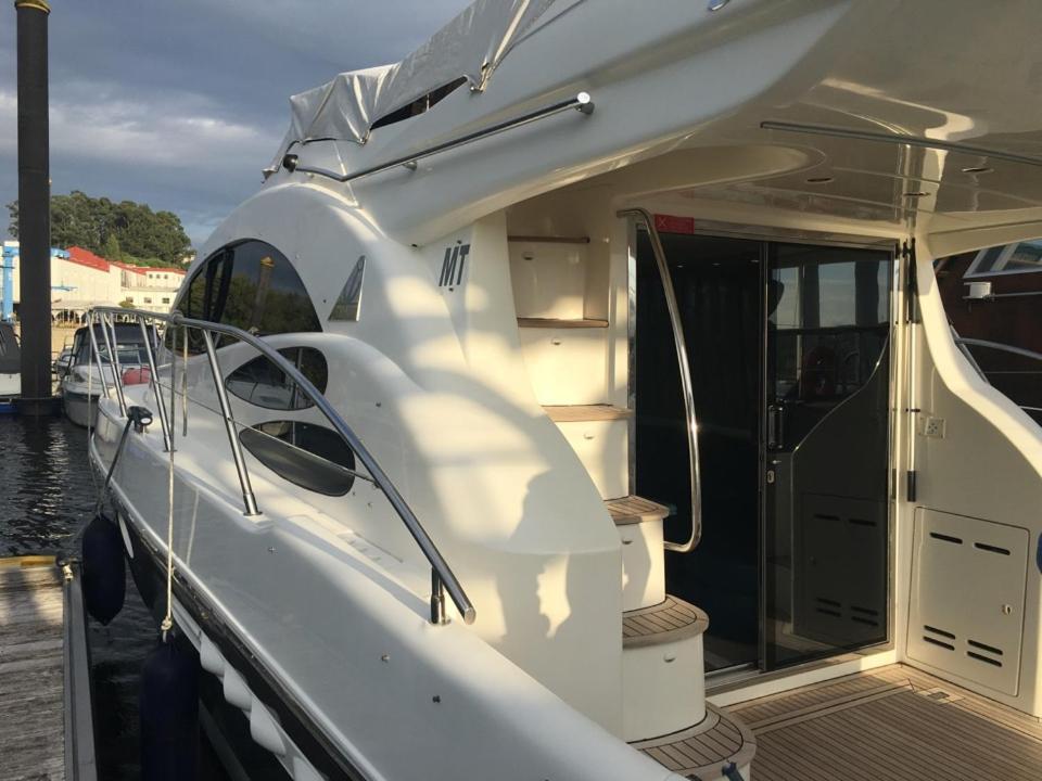 Porto Private Yacht- Accommodation Douro River Екстер'єр фото